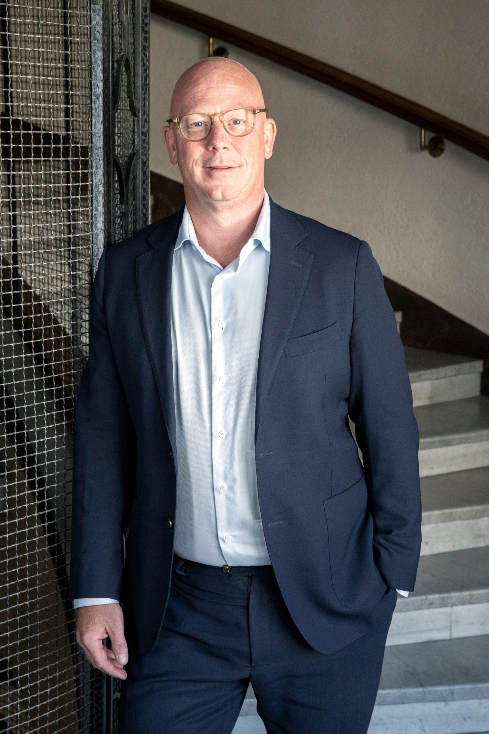 Dan Krüger, Fonddistribution